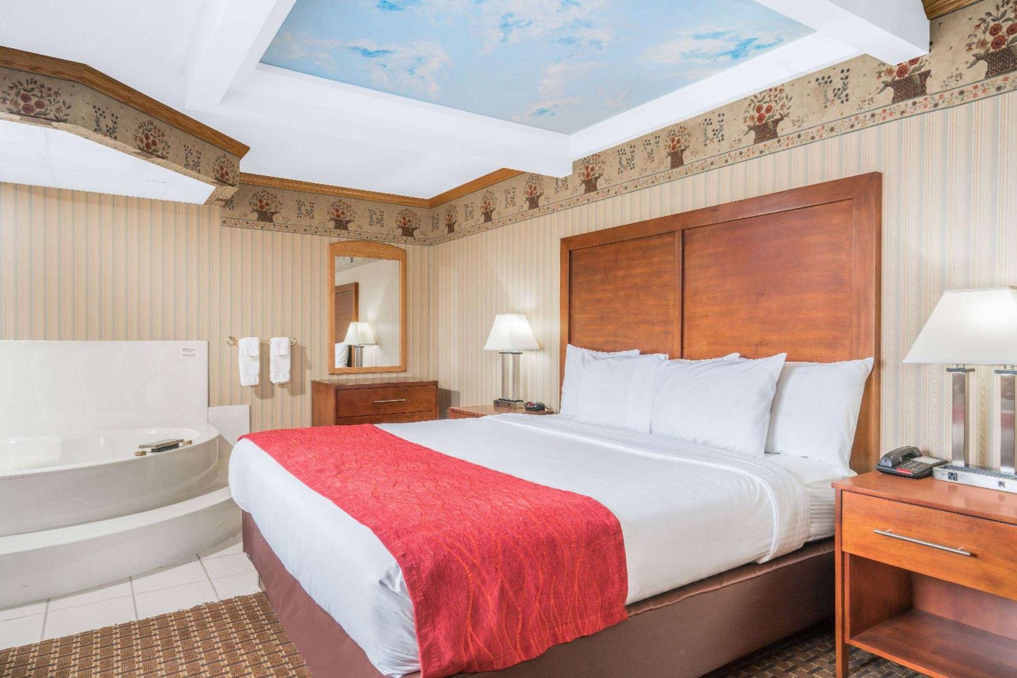 Baymont By Wyndham Kasson Rochester Area Extérieur photo